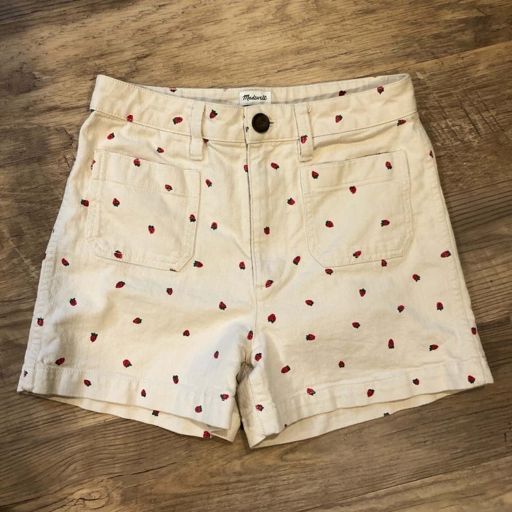 Emmett Strawberry Shorts